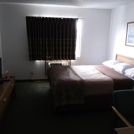 Amerihost Inn&Suites Kingdom City Buitenkant foto